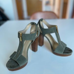 Michael Kors Olive Velvet Heels Sz 6.5